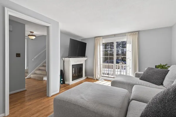 $3,500 | 9 Pine Meadows Drive, Exeter, NH 03833