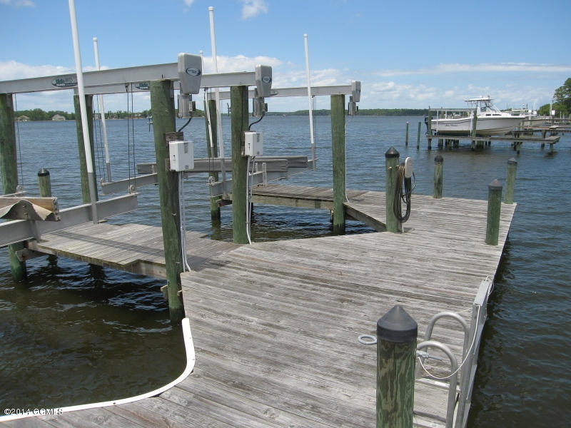 130 Thurman Road Beaufort, NC 28516 - Photo 29 of 49 Dock with Lifts