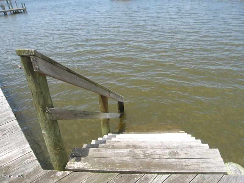130 Thurman Road Beaufort, NC 28516 - Photo 31 of 49 Dock - Steps to Water