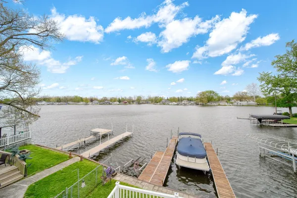 $599,000 | 217 North Lakeside Drive, Michigan Center, MI 49254