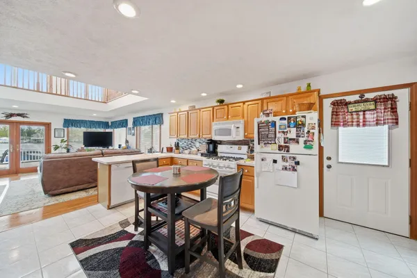 $599,000 | 217 North Lakeside Drive, Michigan Center, MI 49254