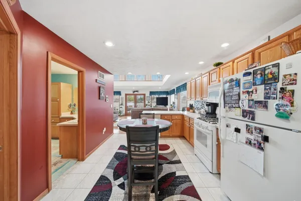 $599,000 | 217 North Lakeside Drive, Michigan Center, MI 49254