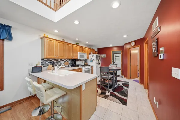 $599,000 | 217 North Lakeside Drive, Michigan Center, MI 49254