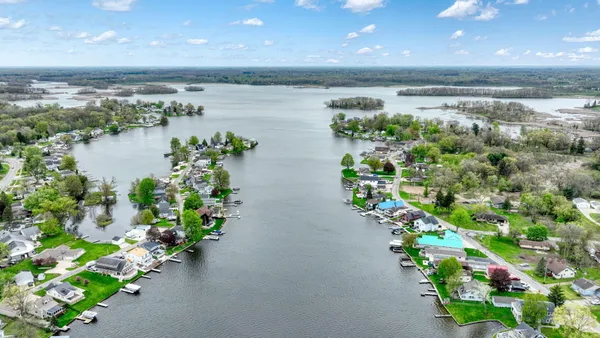 $599,000 | 217 North Lakeside Drive, Michigan Center, MI 49254
