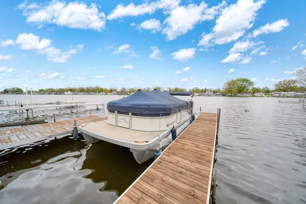 $599,000 | 217 North Lakeside Drive, Michigan Center, MI 49254
