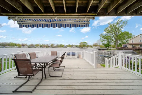 $599,000 | 217 North Lakeside Drive, Michigan Center, MI 49254