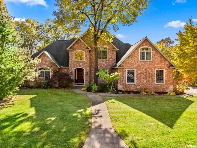 $865,000 | 215 Surrey Lane, East Peoria, IL 61611