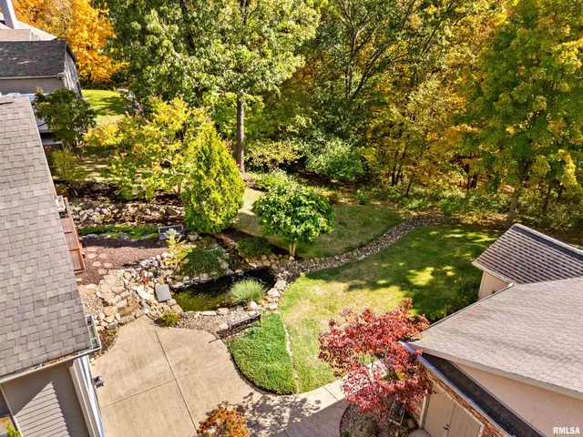 $865,000 | 215 Surrey Lane, East Peoria, IL 61611