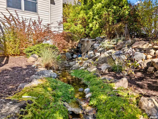 $865,000 | 215 Surrey Lane, East Peoria, IL 61611