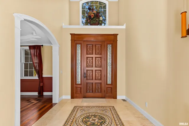 $865,000 | 215 Surrey Lane, East Peoria, IL 61611