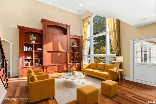 $865,000 | 215 Surrey Lane, East Peoria, IL 61611