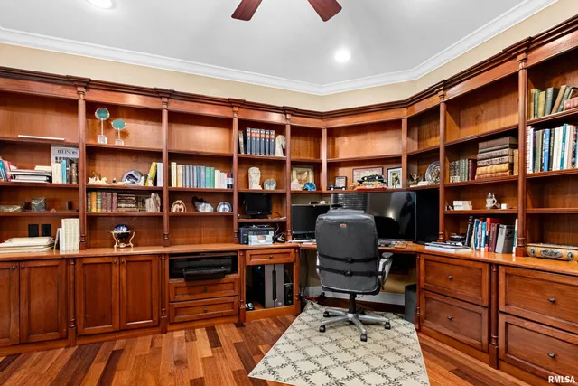 $865,000 | 215 Surrey Lane, East Peoria, IL 61611