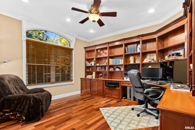 $865,000 | 215 Surrey Lane, East Peoria, IL 61611