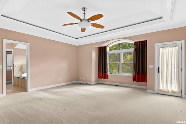 $865,000 | 215 Surrey Lane, East Peoria, IL 61611