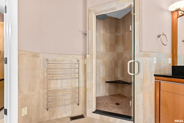 $865,000 | 215 Surrey Lane, East Peoria, IL 61611