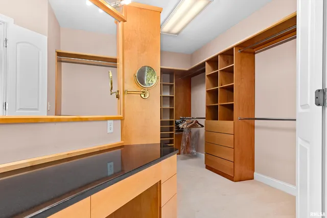 $865,000 | 215 Surrey Lane, East Peoria, IL 61611