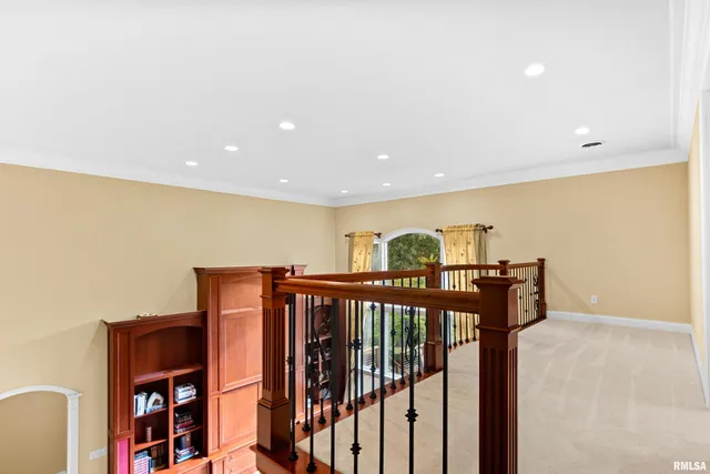 $865,000 | 215 Surrey Lane, East Peoria, IL 61611