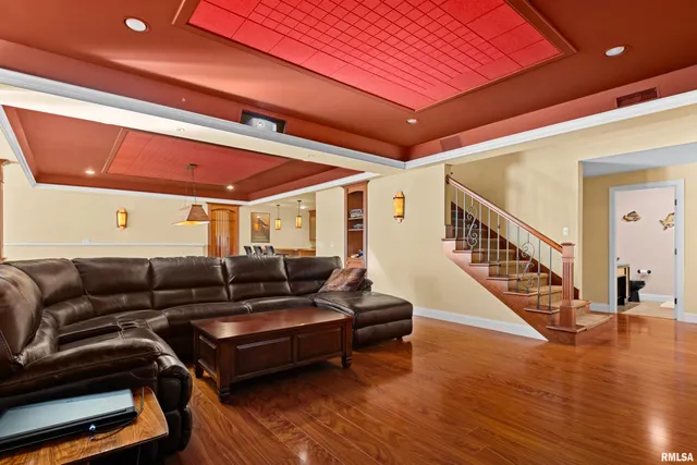 $865,000 | 215 Surrey Lane, East Peoria, IL 61611