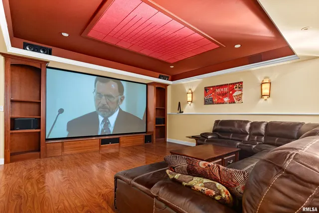 $865,000 | 215 Surrey Lane, East Peoria, IL 61611