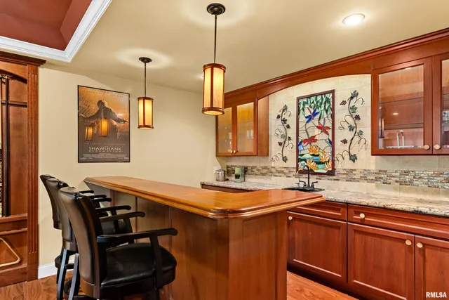 $865,000 | 215 Surrey Lane, East Peoria, IL 61611