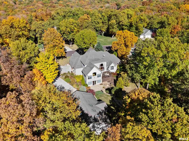 $865,000 | 215 Surrey Lane, East Peoria, IL 61611