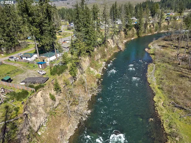 $179,900 | 231 Dogwood Drive, Gates, OR 97346