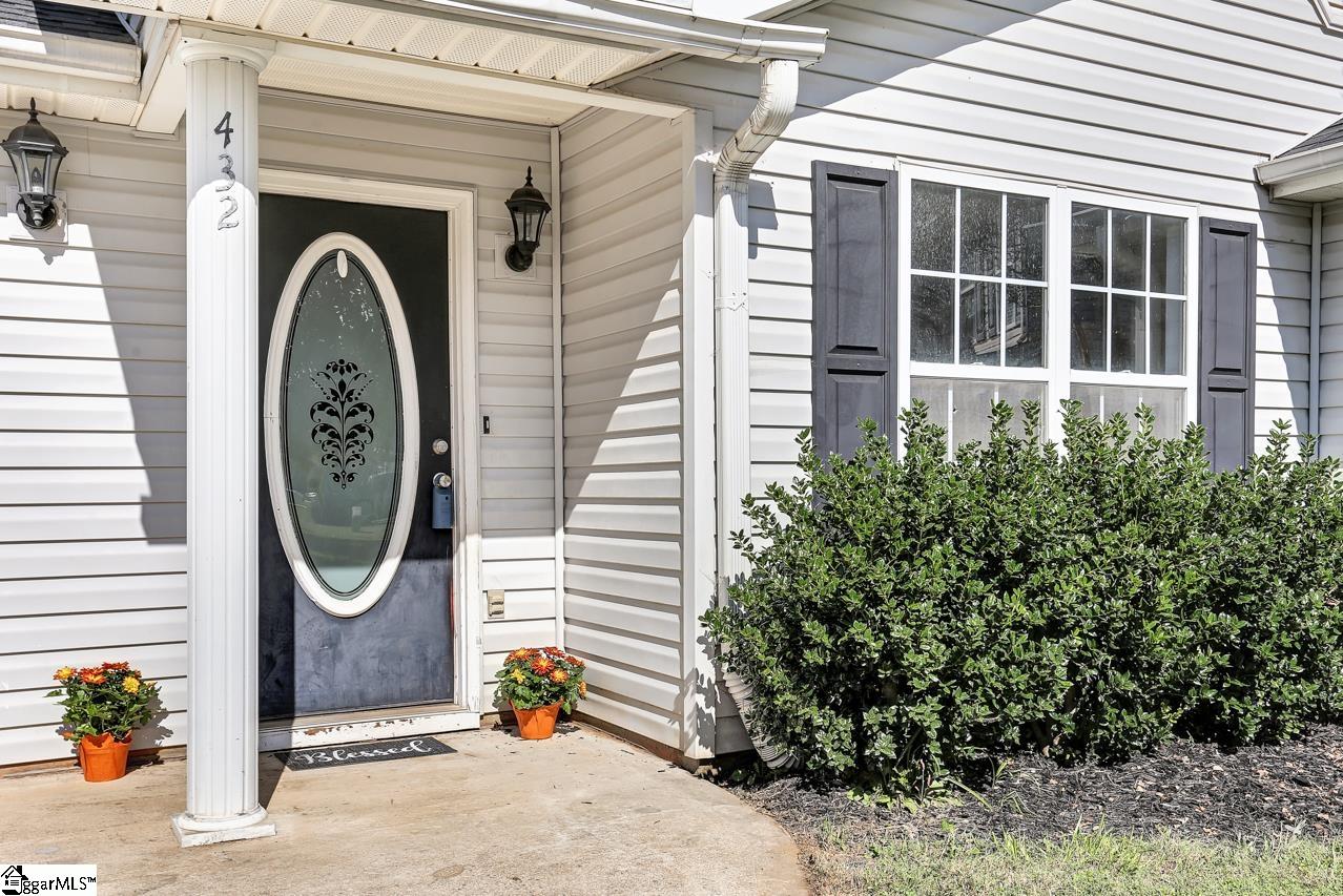 432 Longspur Court Duncan, SC 29334 - Photo 2 of 28