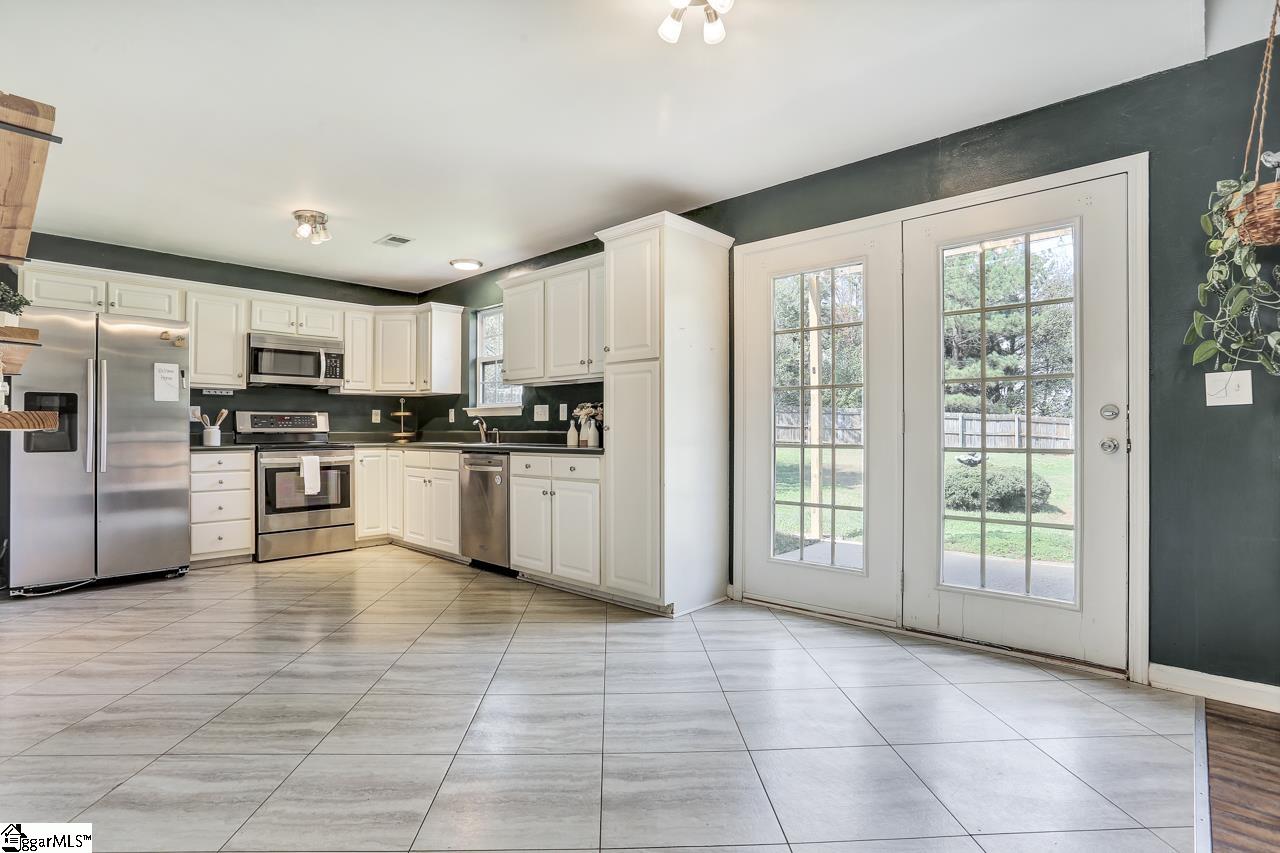 432 Longspur Court Duncan, SC 29334 - Photo 7 of 28