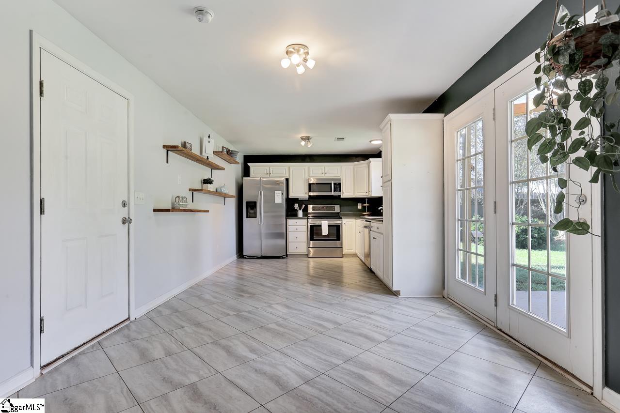 432 Longspur Court Duncan, SC 29334 - Photo 8 of 28