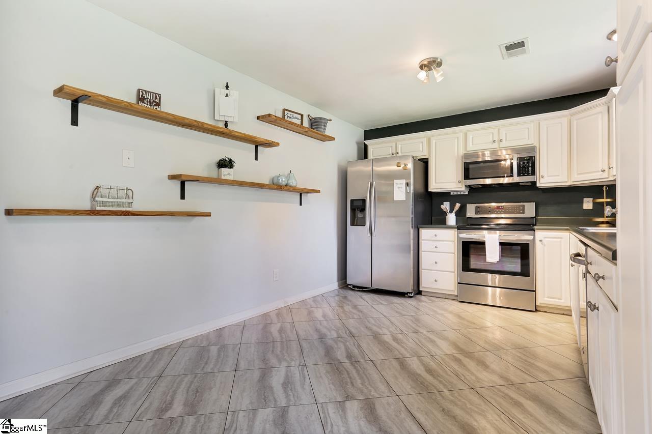 432 Longspur Court Duncan, SC 29334 - Photo 10 of 28