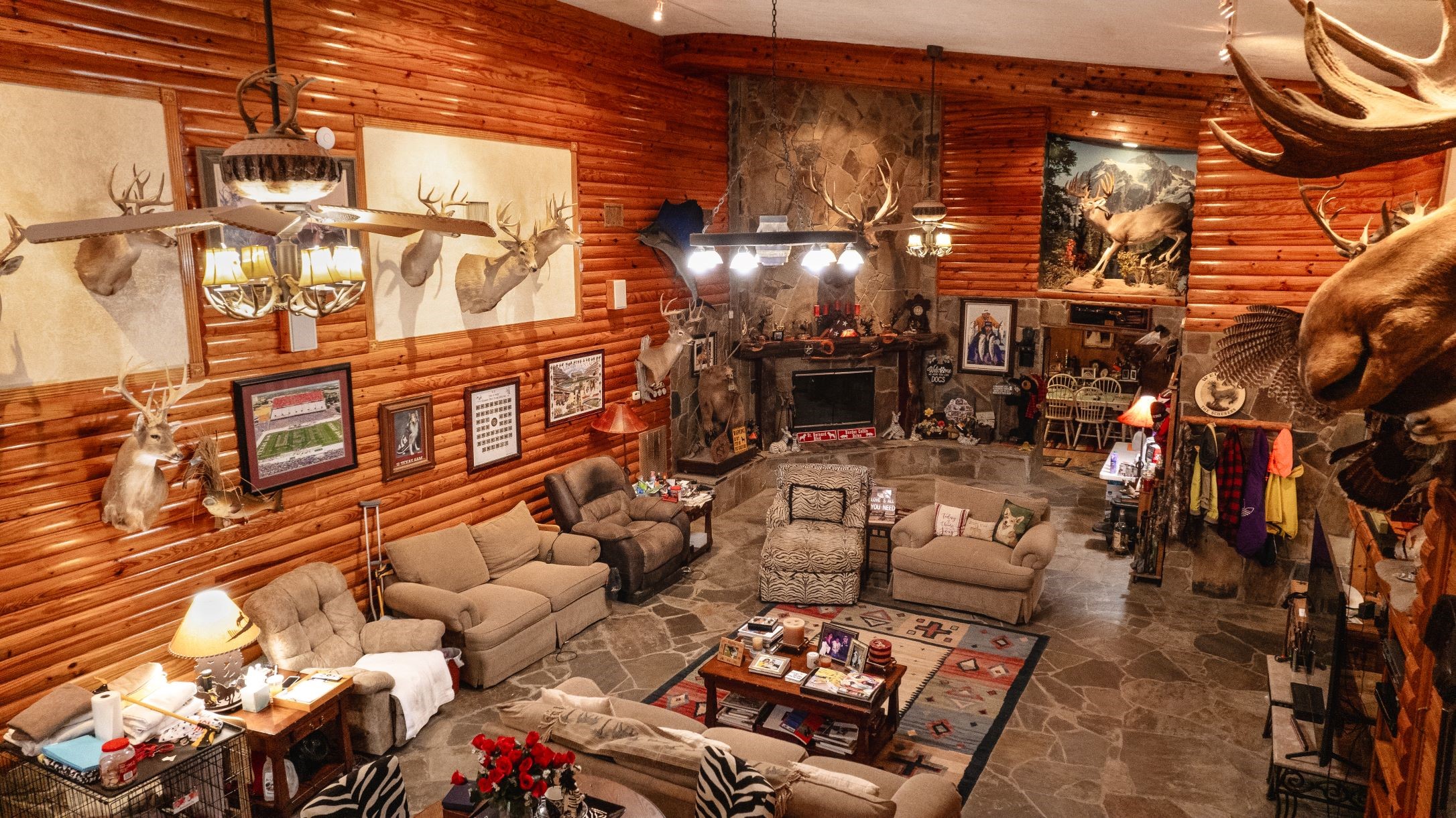 7438 Wright Road Houston, TX 77041 - Photo 5 of 50 The great room of the house with windows over looking the back of the property.