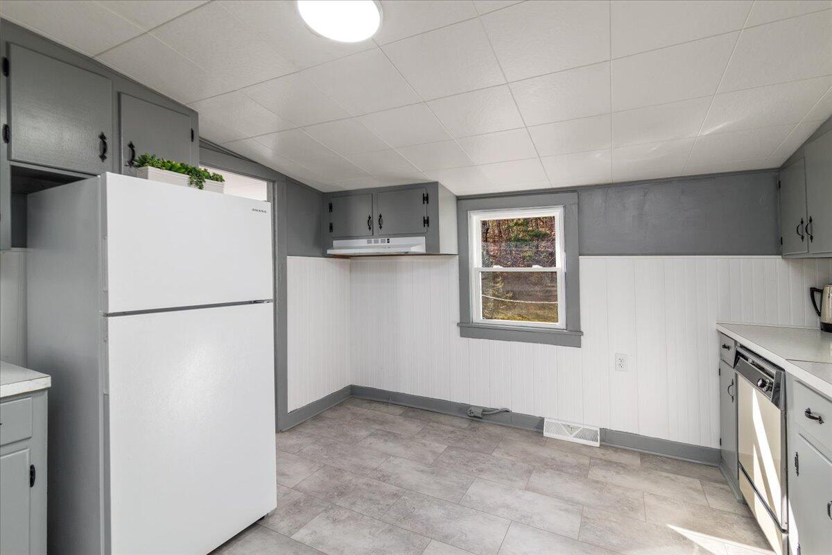 4668 Webbs Mill Road North Riner, VA 24149 - Photo 13 of 50 11-011-4668 Webbs Mill Rd N Riner VA-23