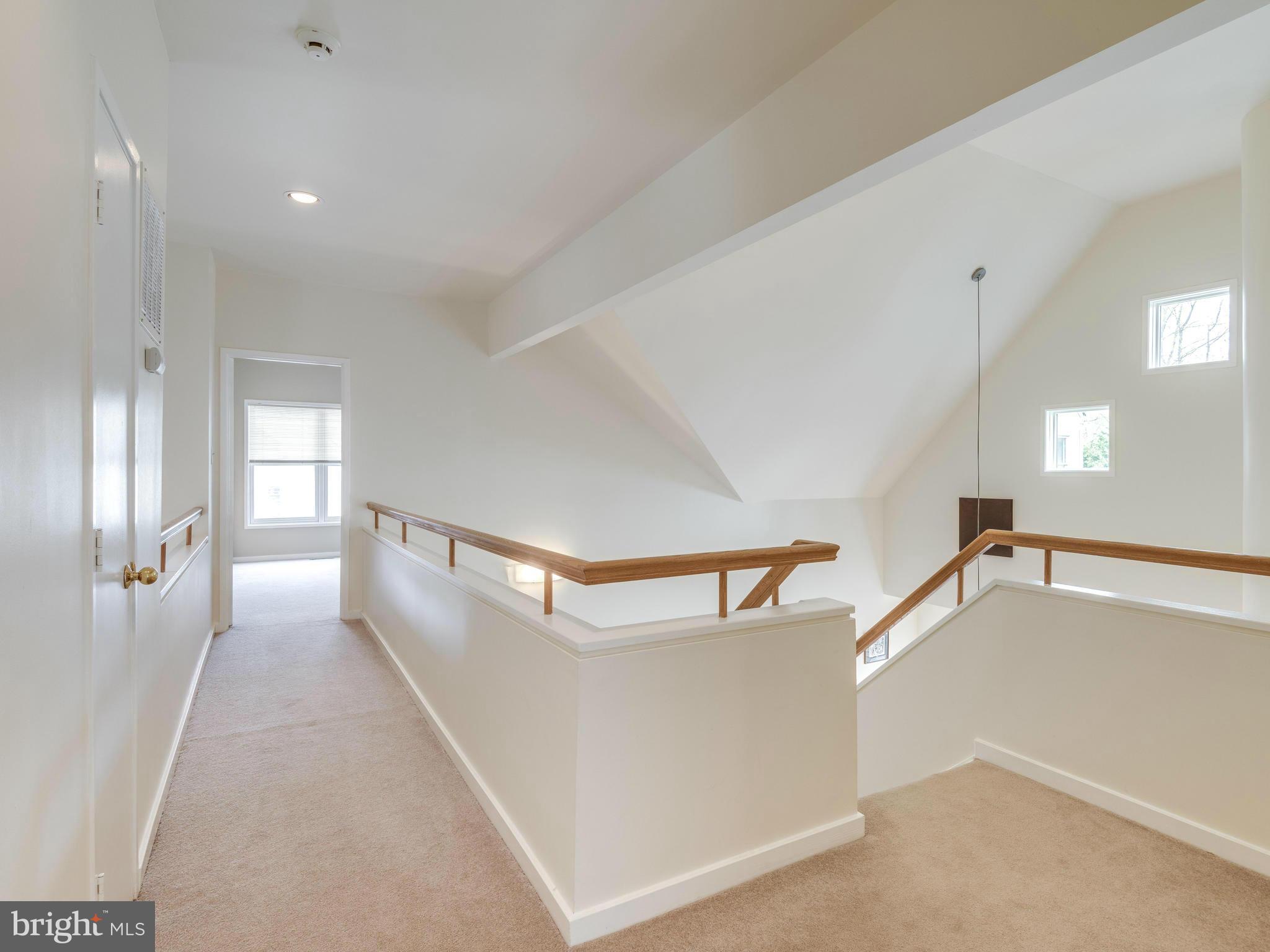 2039 Beacon Place Reston, VA 20191 - Photo 17 of 28 Upper Level Walkway