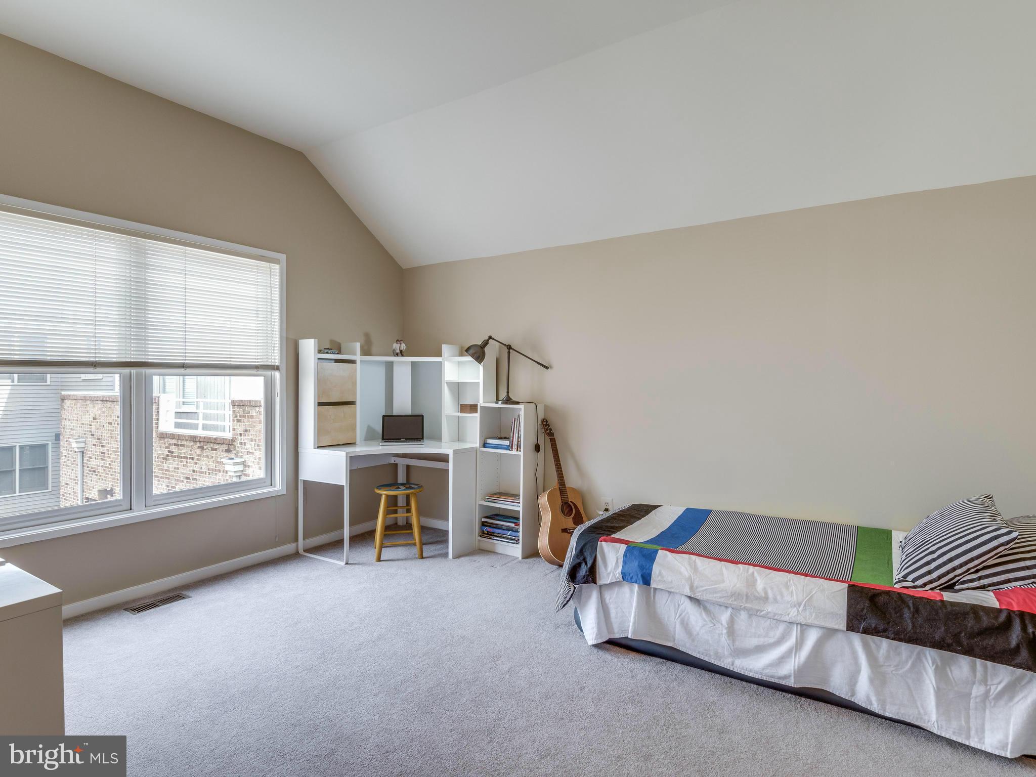 2039 Beacon Place Reston, VA 20191 - Photo 19 of 28 Upstairs Bedroom # 3
