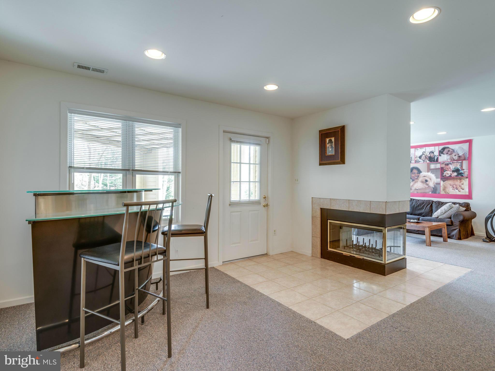 2039 Beacon Place Reston, VA 20191 - Photo 20 of 28 Contemporary Lower Level