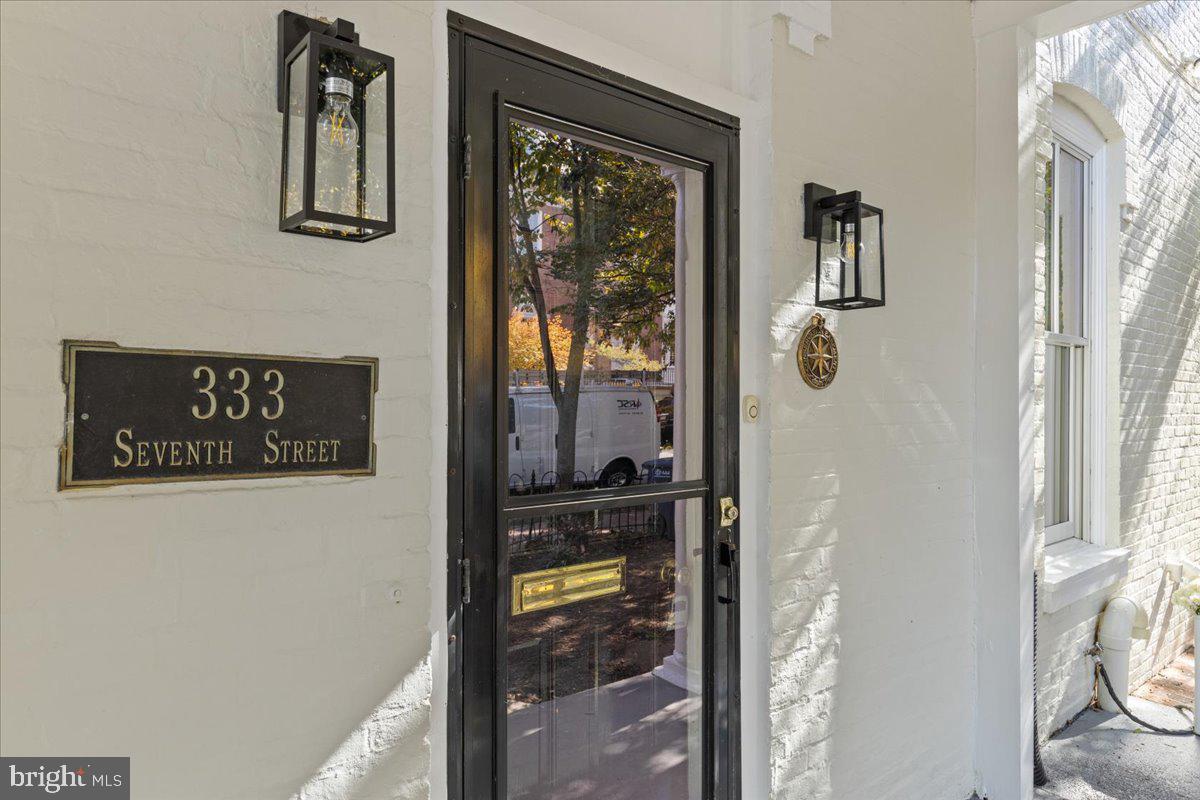 333 7th Street Northeast Washington, DC 20002 - Photo 2 of 24