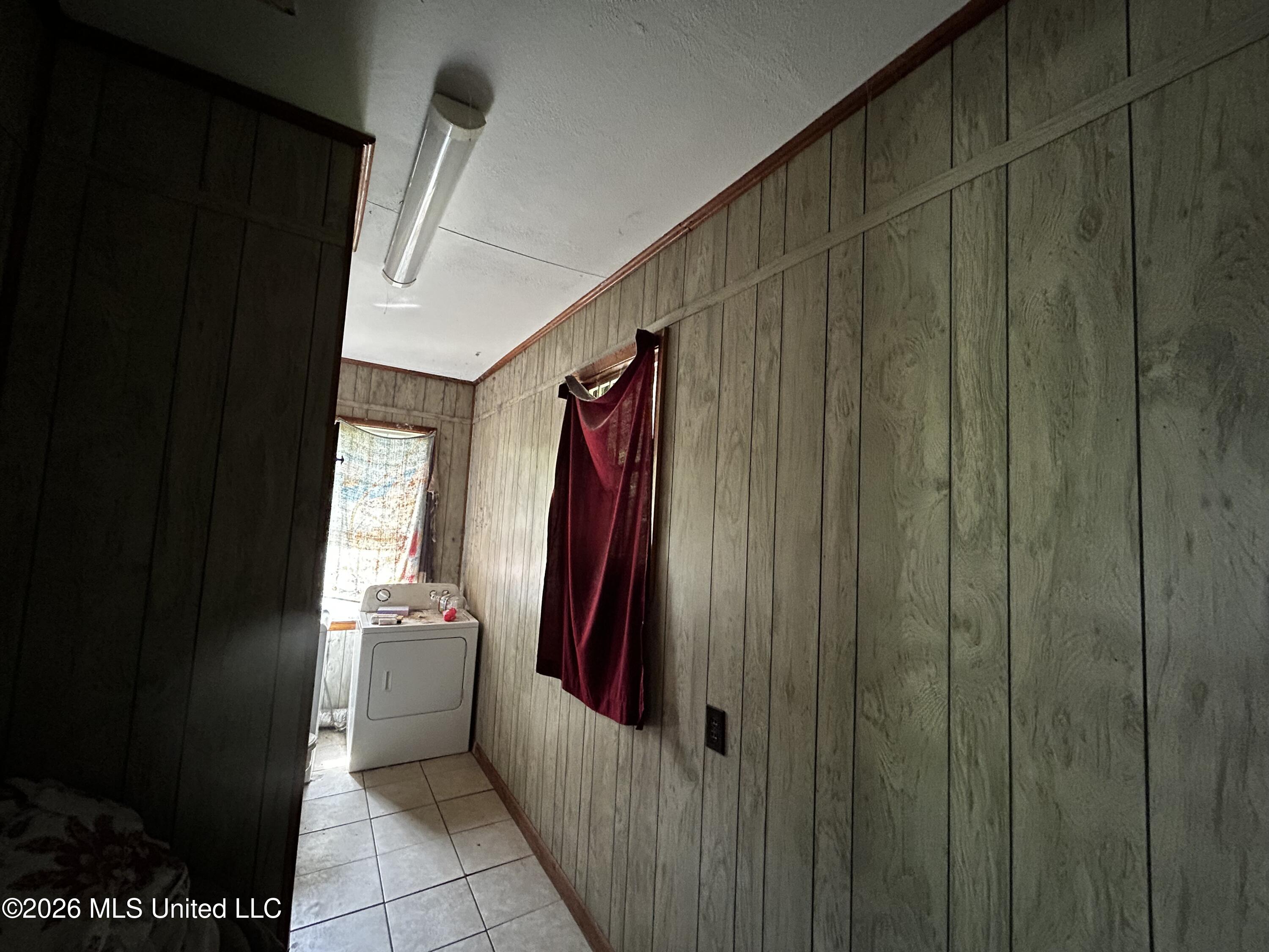 720 Colonial Circle Jackson, MS 39211 - Photo 18 of 25 Laundry
