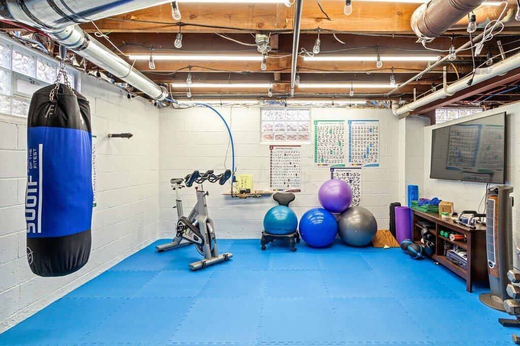 249 East Cooke Road Columbus, OH 43214 - Photo 30 of 40 Basement Gym