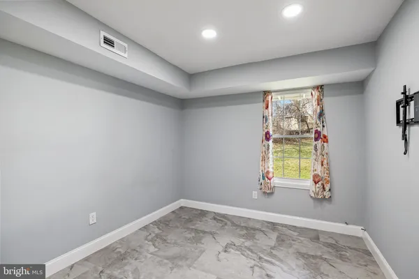 $2,200 | 26 Knoll Drive, Blackwood, NJ 08012