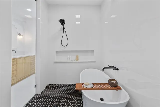 $565,000 | 1216 Rainbow Lane, Lake Charles, LA 70611