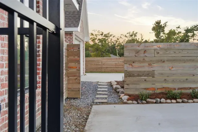 $565,000 | 1216 Rainbow Lane, Lake Charles, LA 70611