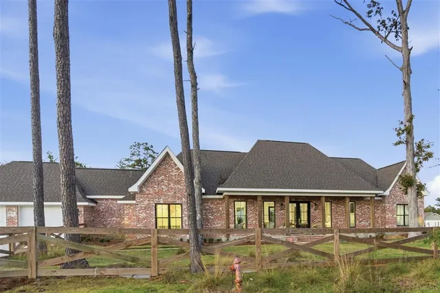 $565,000 | 1216 Rainbow Lane, Lake Charles, LA 70611