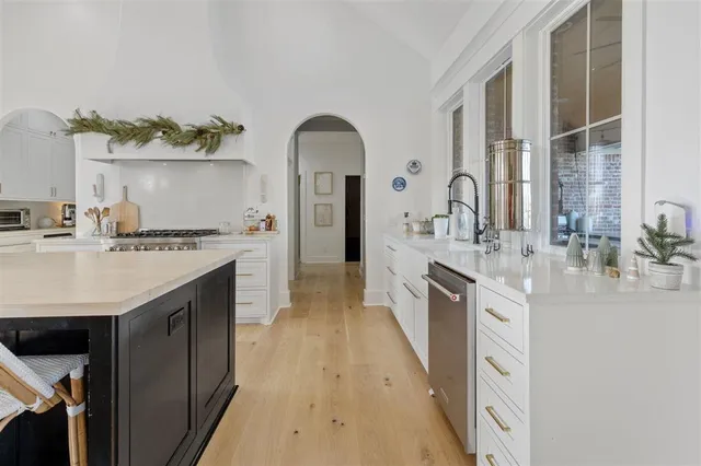 $565,000 | 1216 Rainbow Lane, Lake Charles, LA 70611