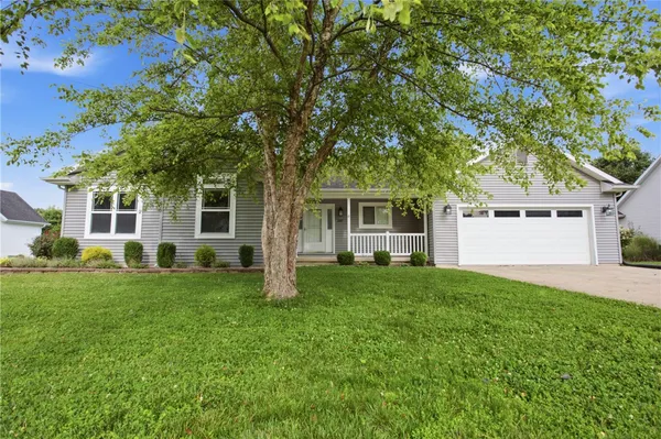 $359,900 | 2107 Redbud Street, Effingham, IL 62401