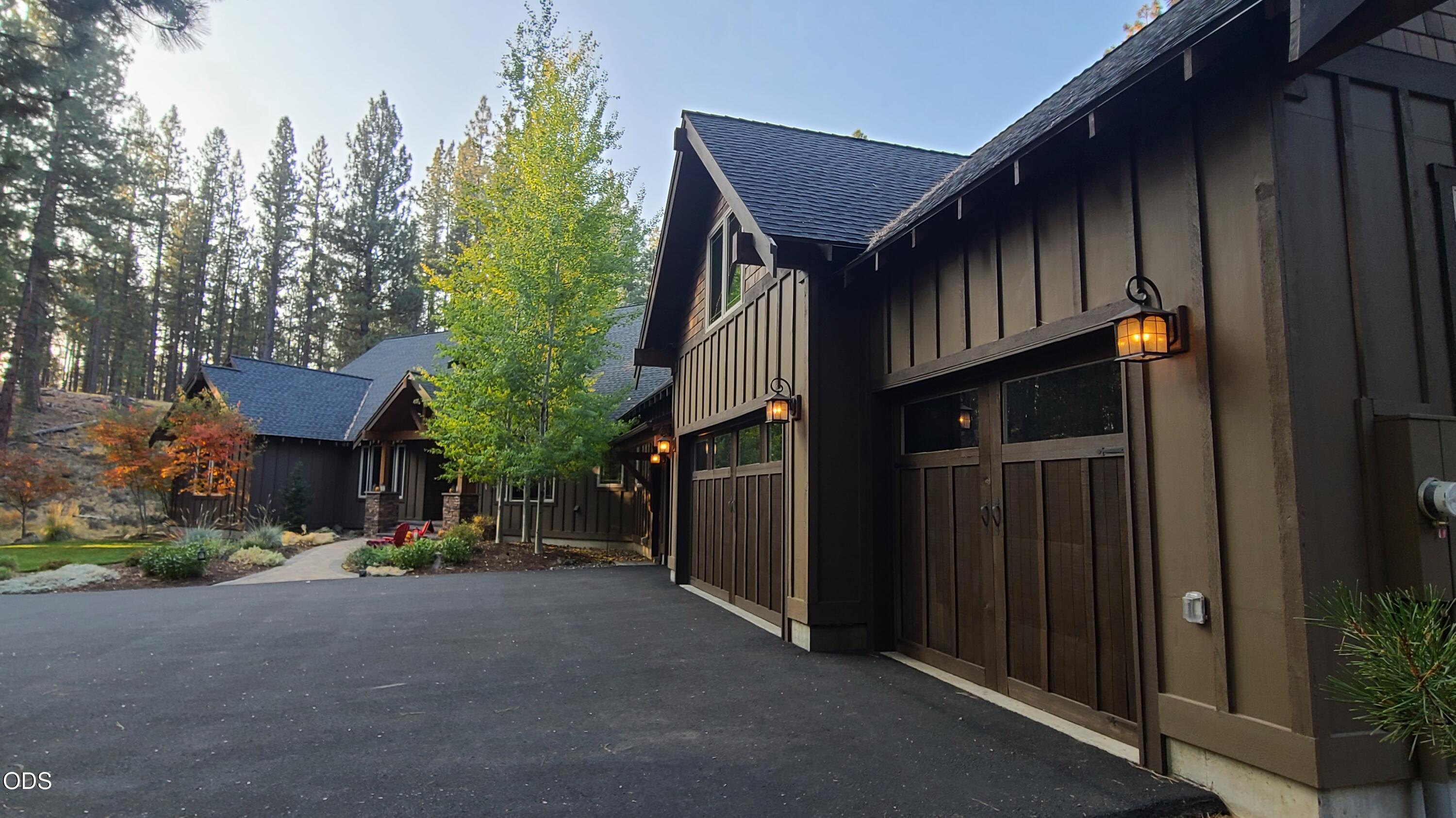 54937 Forest Lane Bend, OR 97707 - Photo 9 of 61