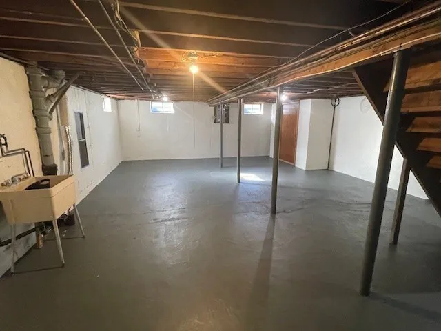 $2,500 | 105 Brewster Street, Springfield, MA 01119