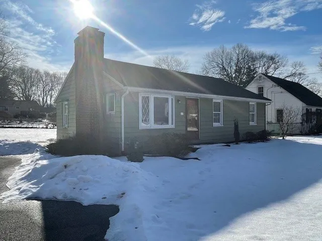 $2,500 | 105 Brewster Street, Springfield, MA 01119