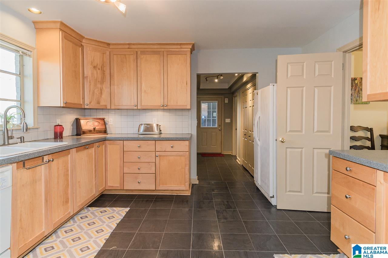 920 Pine Hill Road Birmingham, AL 35235 - Photo 15 of 36