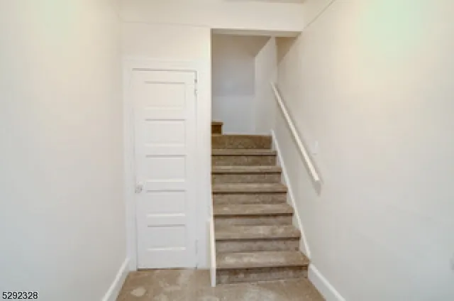 $2,950 | 1410 Hussa Street, Linden, NJ 07036