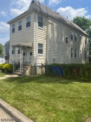 $2,950 | 1410 Hussa Street, Linden, NJ 07036